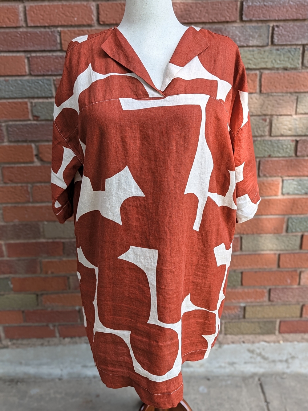 Rust & Cream V-Neck Abstract Print Tunic - Picture 2 of 10